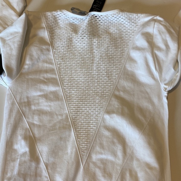 Mono b on another level top white small medium new with tags - Picture 6 of 12